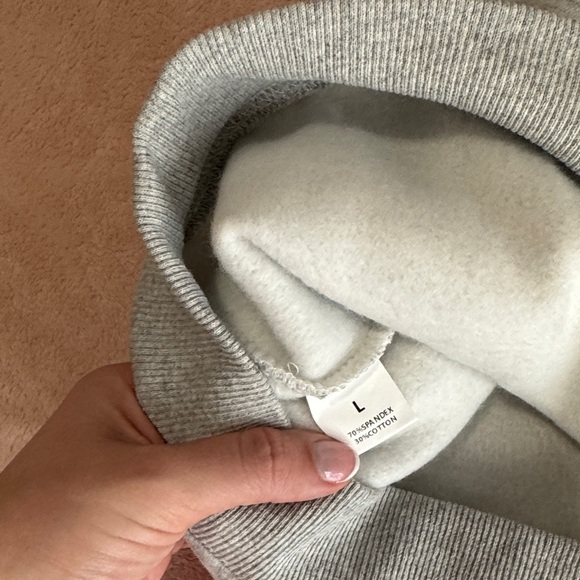 NWOT Steelers Gray Women’s Sweater L (runs small) - Picture 3 of 3